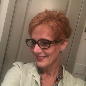 Meet your Posher, Rebecca